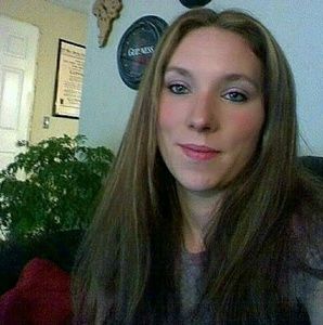 Meet your Posher, Adria